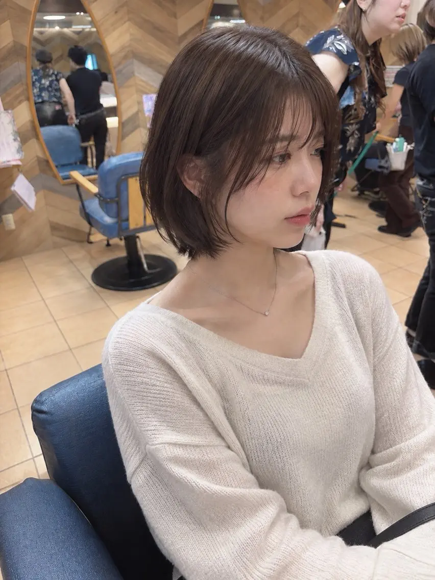 ショート 切りっぱなしボブ 前下がりボブ ボブ 顔周りカット 髪質改善 カット ヘアカラー トリートメント 酸性ストレート/ボブ /透明感/濱川響太のヘアスタイル