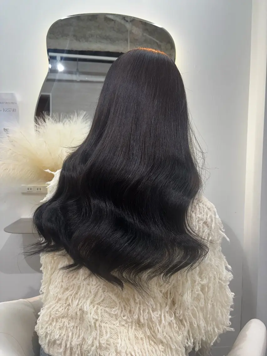 ロング カラー パーマ ヘアアレンジ ヘアカラー トリートメント 🤍韓国風レイヤー/ 艶髪🤍鳥越美羽のヘアスタイル