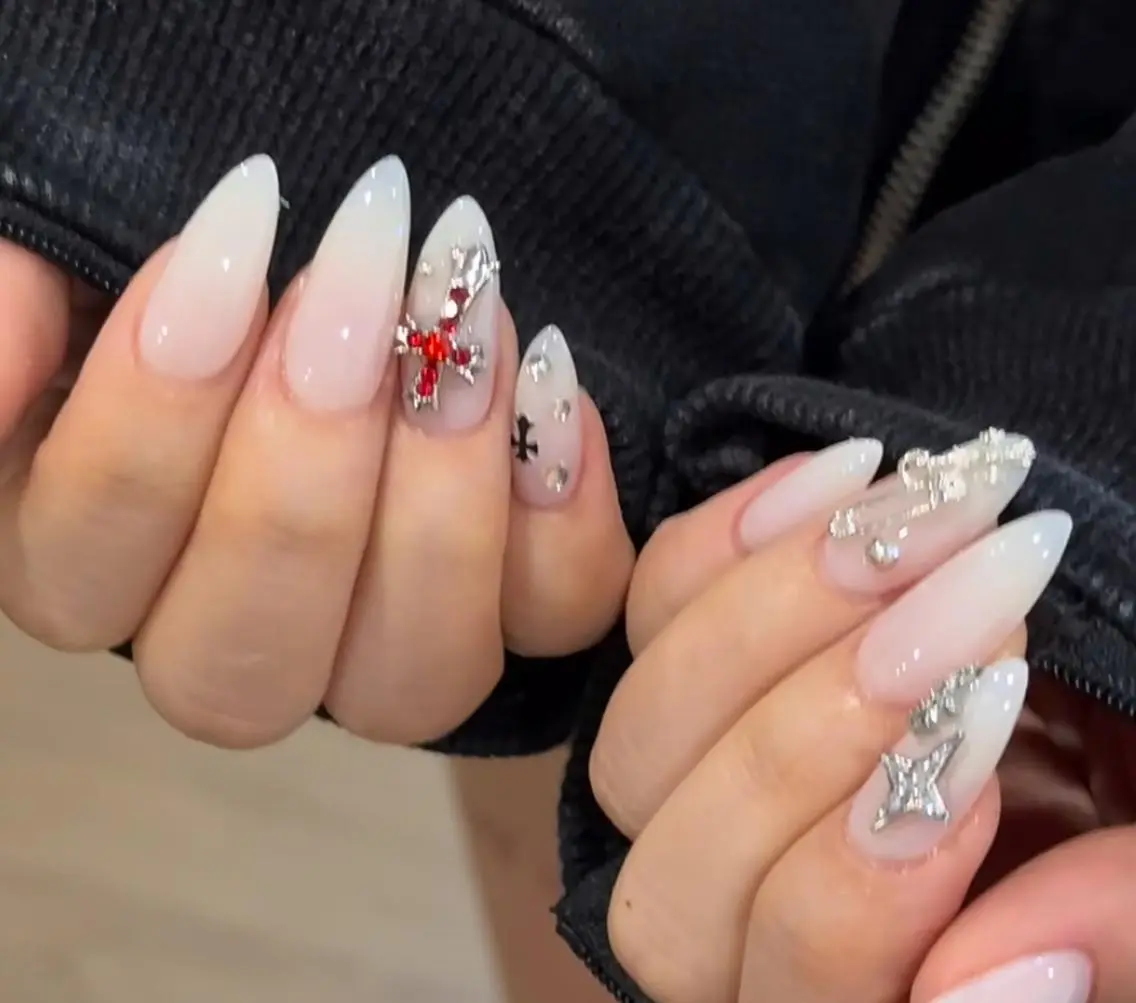 ネイル ハンドネイル ハンドケア 🍑 momo_nailのネイルデザイン