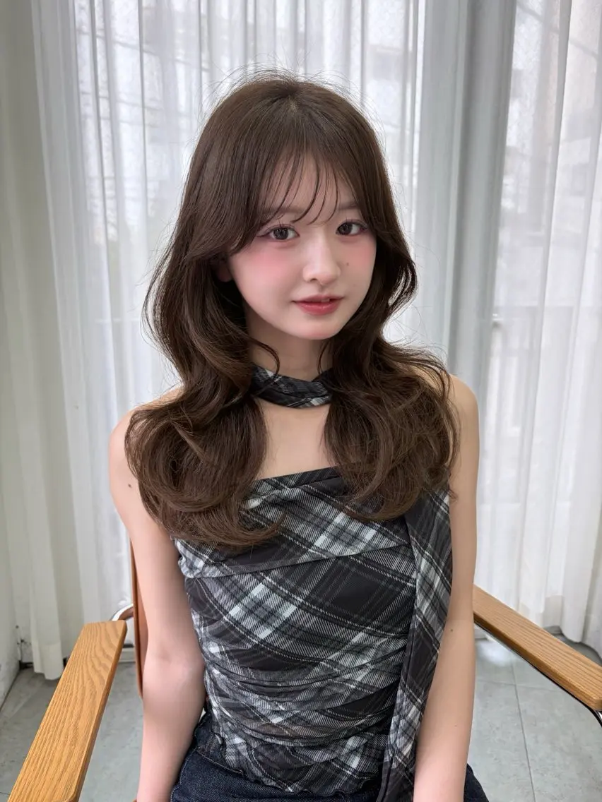 ロング カット ヘアカラー トリートメント 柔らかグレージュ🤍 髪質改善Hanakaのヘアスタイル