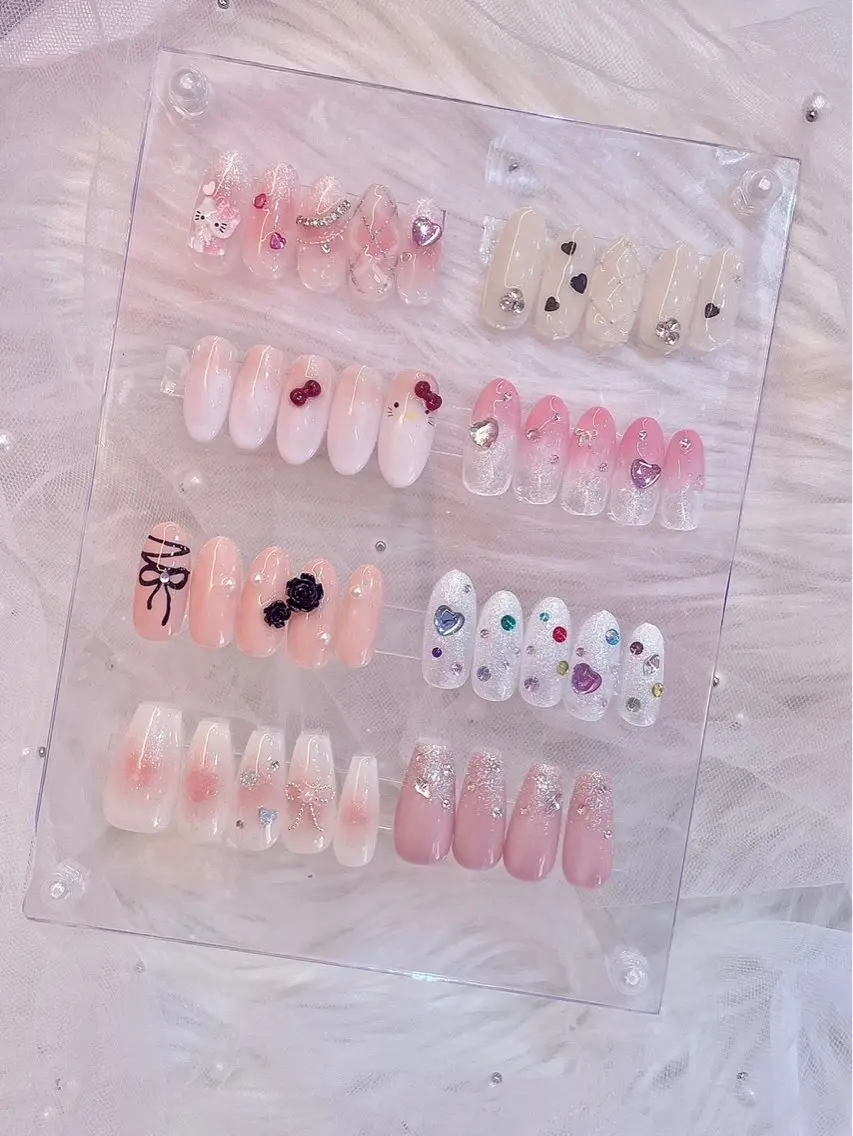 ネイル KIREIE Satomiのネイルデザイン
