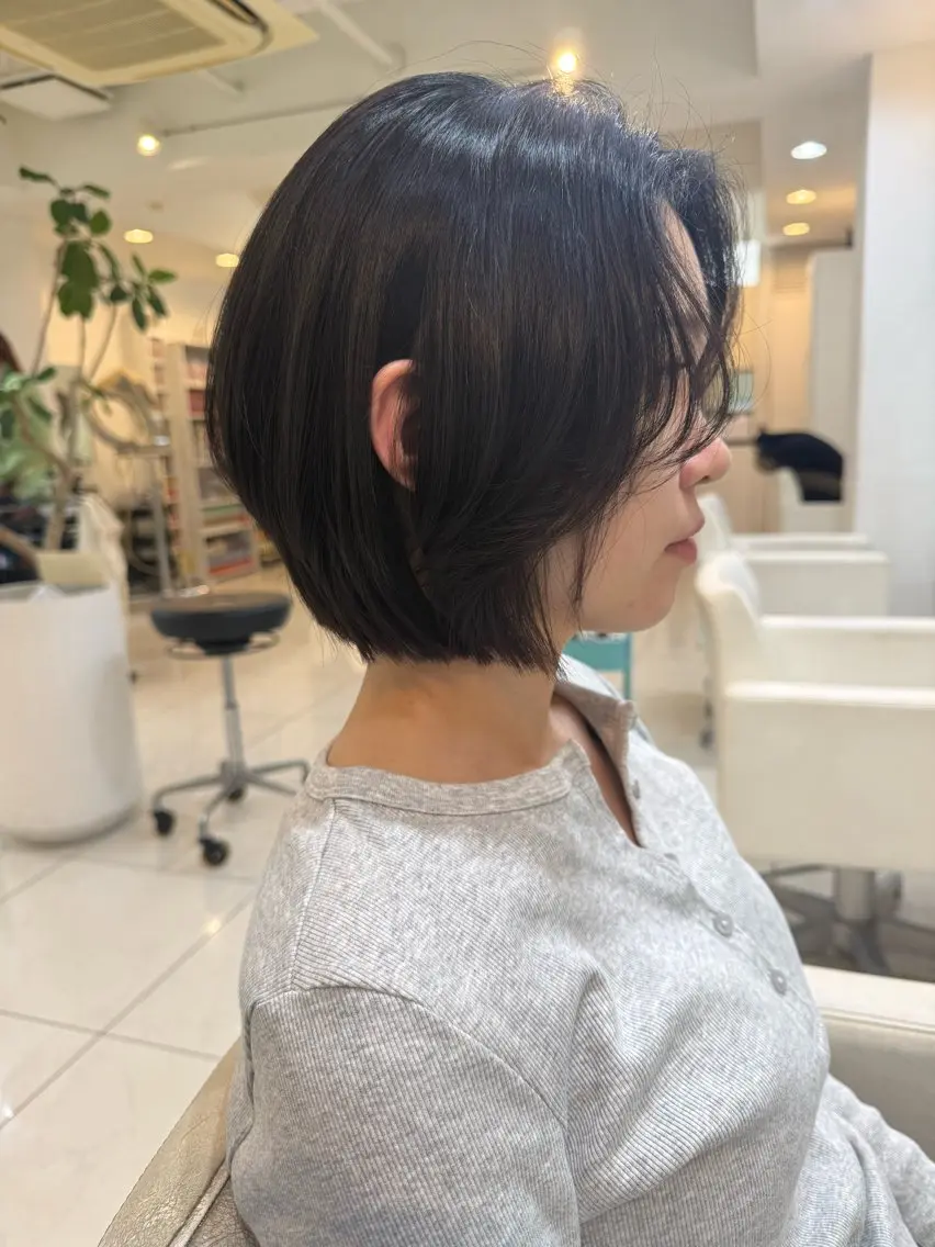 ショート カラー ボブレイヤー ボブ レイヤーカット カット ヘアカラー トリートメント 透明感カラー🫧ヘア セット🫧松本菜月の眉毛・アイブロウイメージ