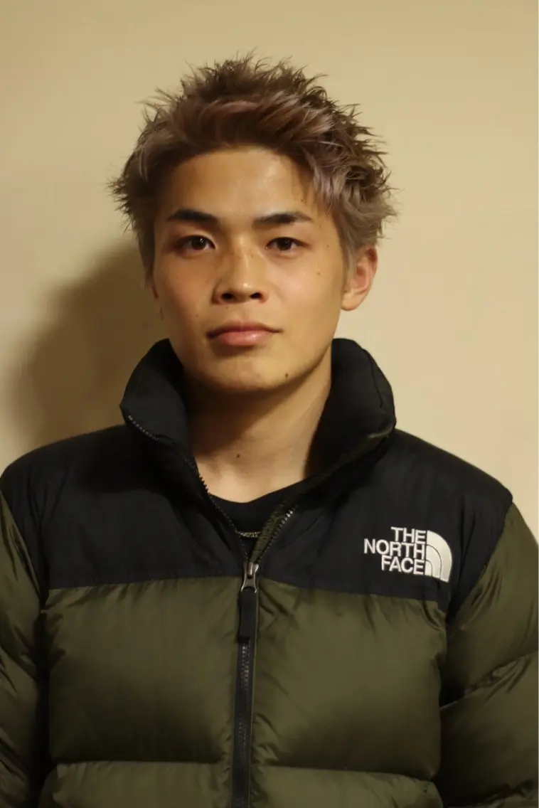 ショート カラー メンズ メンズブリーチ メンズベリーショート ベリーショート ブリーチ ショートヘア 浅岡 昭汰のヘアスタイル