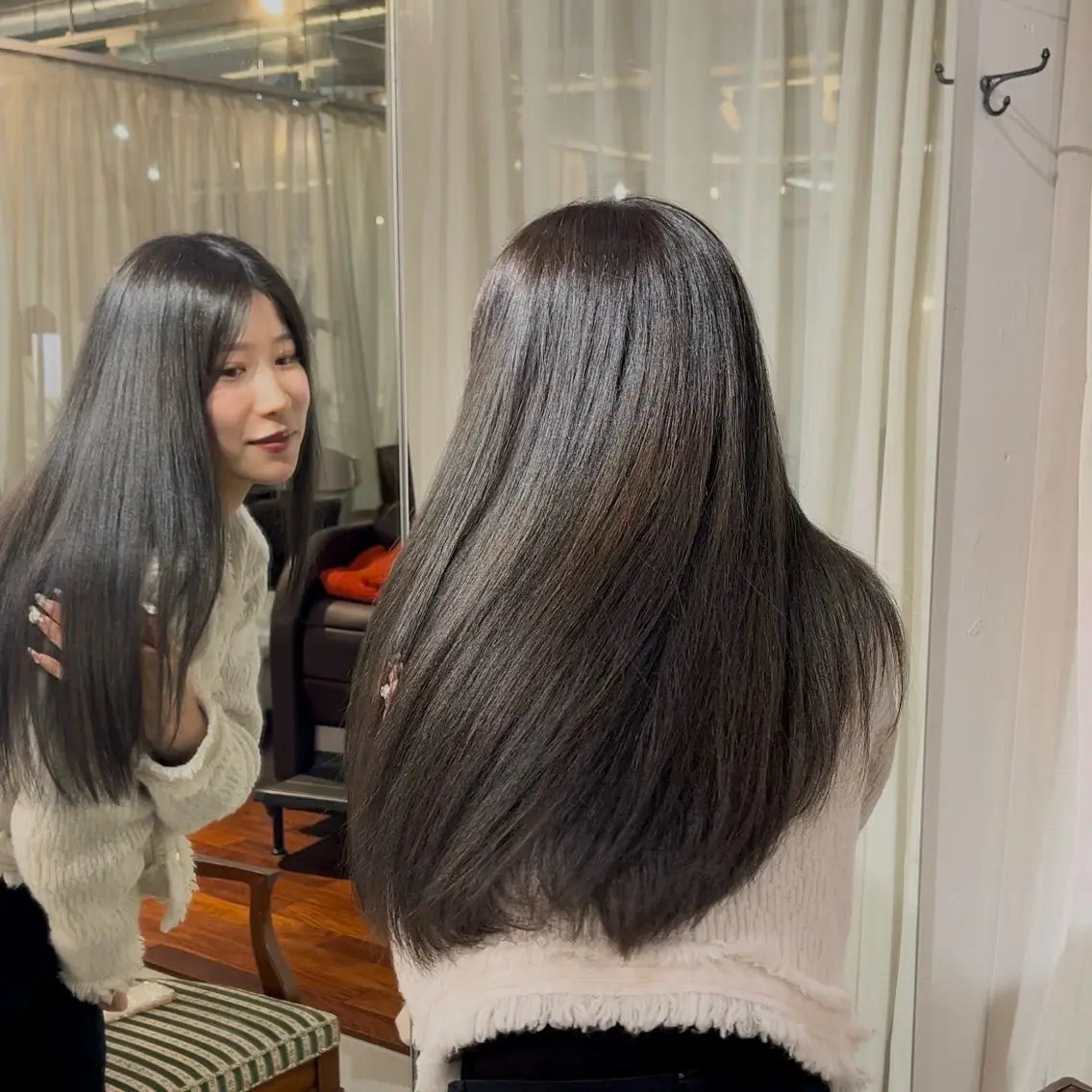 ロング カラー アッシュ アッシュグレー ヘアカラー トリートメント 海音🌺レイヤー カット/ケアリストのヘアスタイル