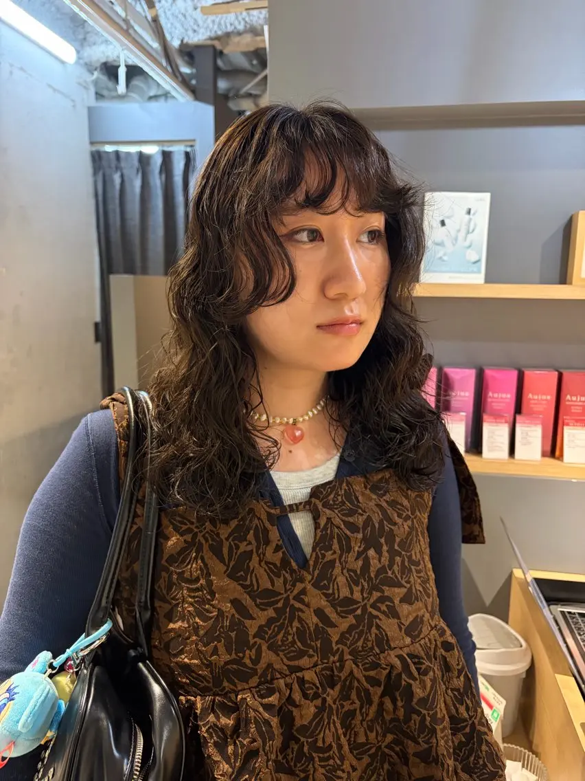 ミディアム カラー パーマ カット ヘアカラー パーマ トリートメント ゆるふわパーマ|レイ ヤー|hinakoのヘアスタイル