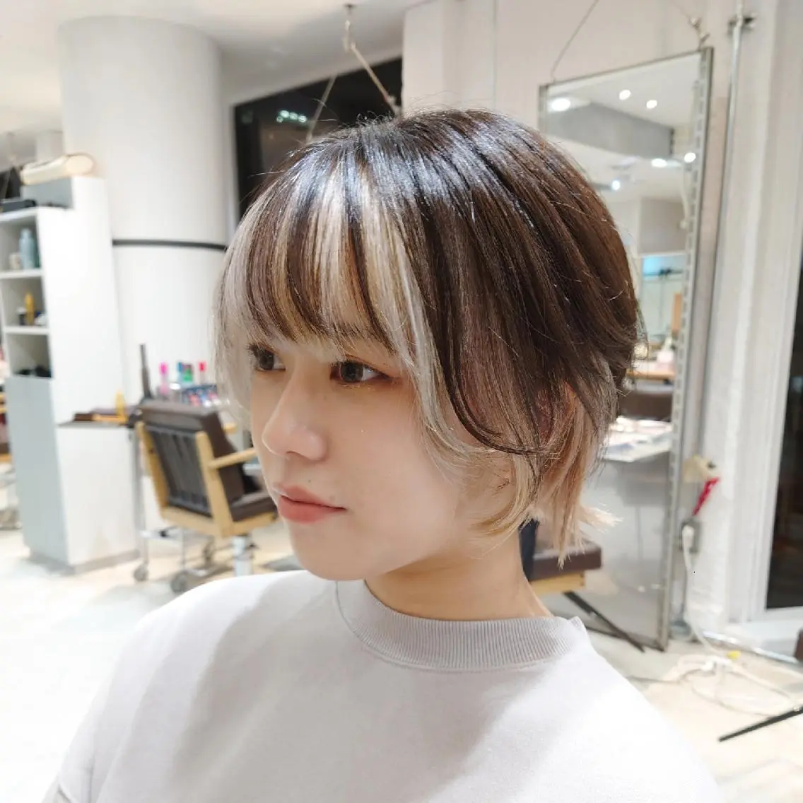 ショート カラー ウルフカット ヘアカラー トリートメント 艶髪✨ブリーチ職人 yasuのヘアスタイル