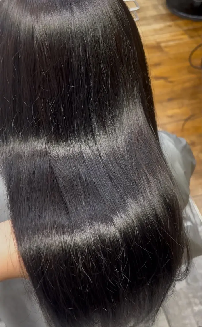 カラー 黒髪 ブルーカラー ブルーブラック 新宿/レイヤーカット /🫧祝迫愛艶のヘアスタイル