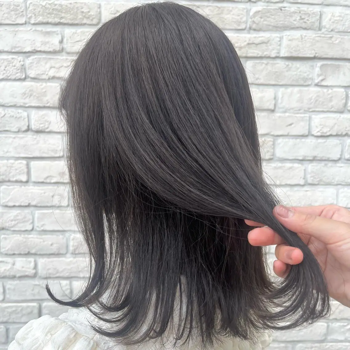 ミディアム ヘアカラー ハイトーンカラー シールエクステのヘアスタイル
