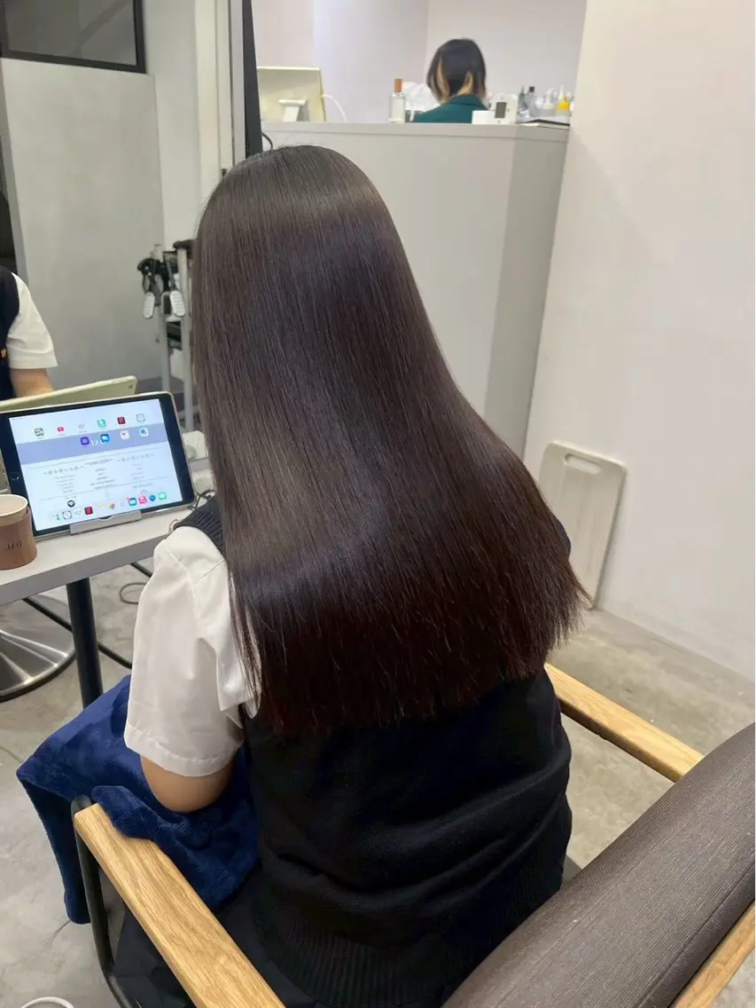 ロング パーマ 縮毛矯正 トリートメント 韓国×艶ハイトーンが かわいい✨️リオ🍒のヘアスタイル
