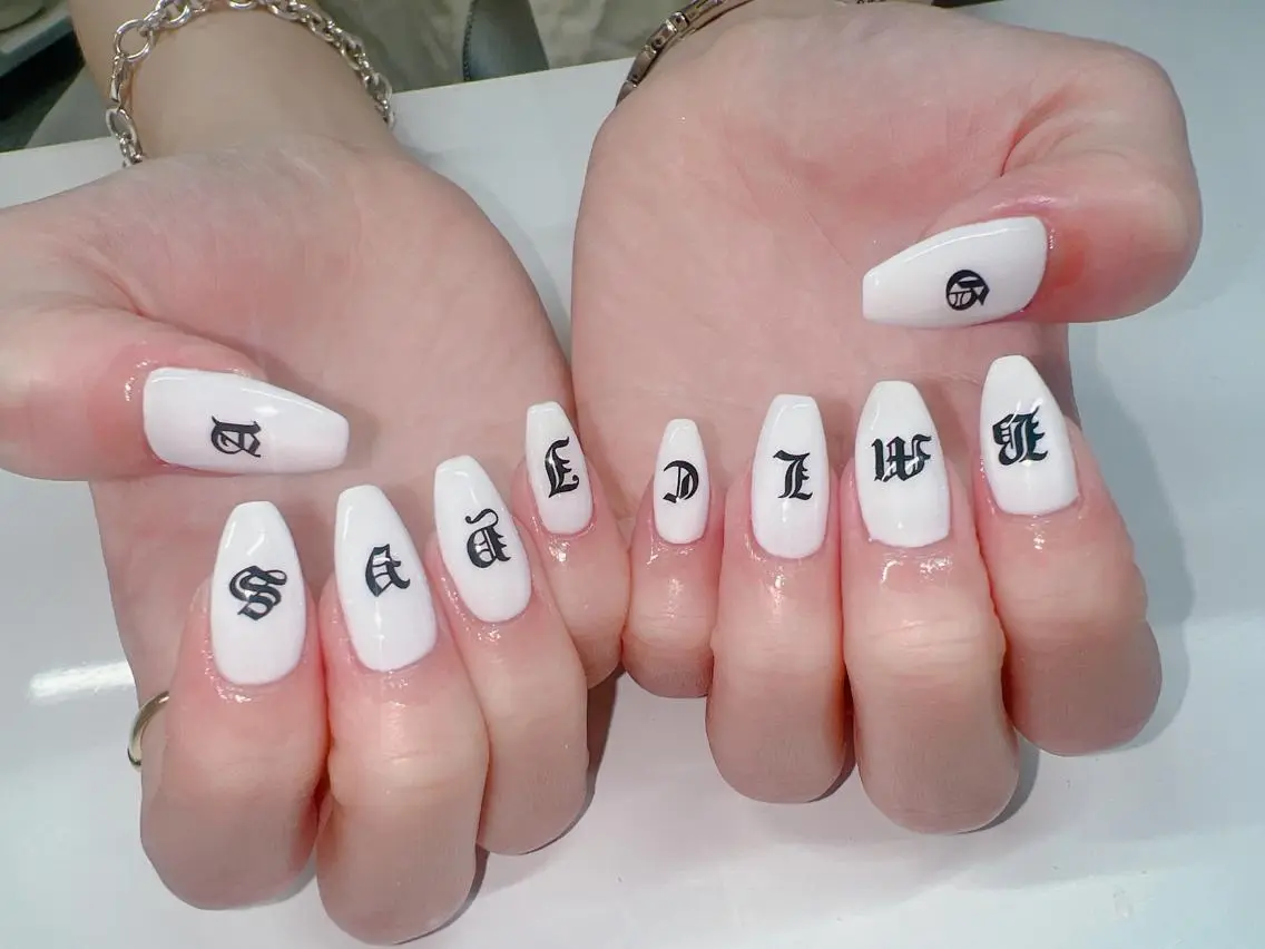 ネイル ハンドネイル 💊大阪/心斎橋 moni🧠のネイルデザイン