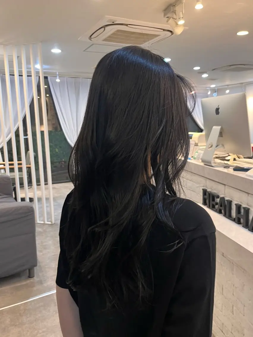 カラー HEALHAIR 堀江店のヘアスタイル