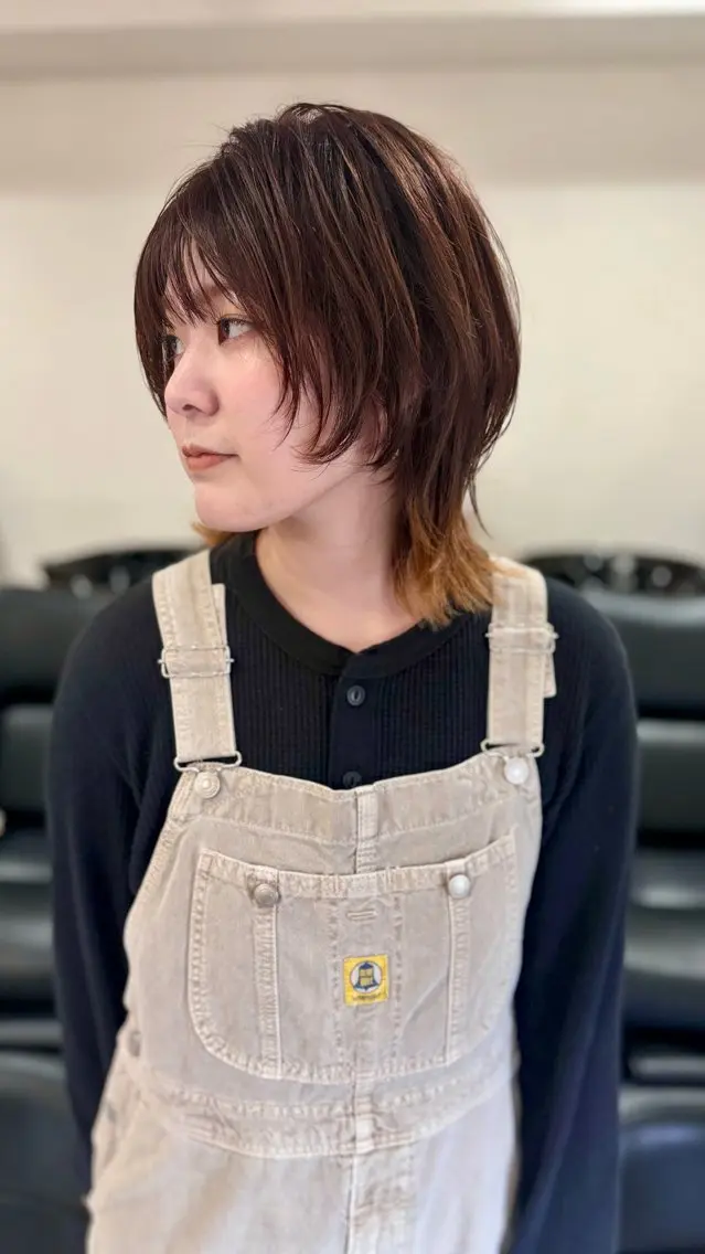 ミディアム カラー ブラウンカラー オレンジ オレンジブラウン イエローカラー ウルフカット 大阪ヴィーガンサロン KANAKOのヘアスタイル