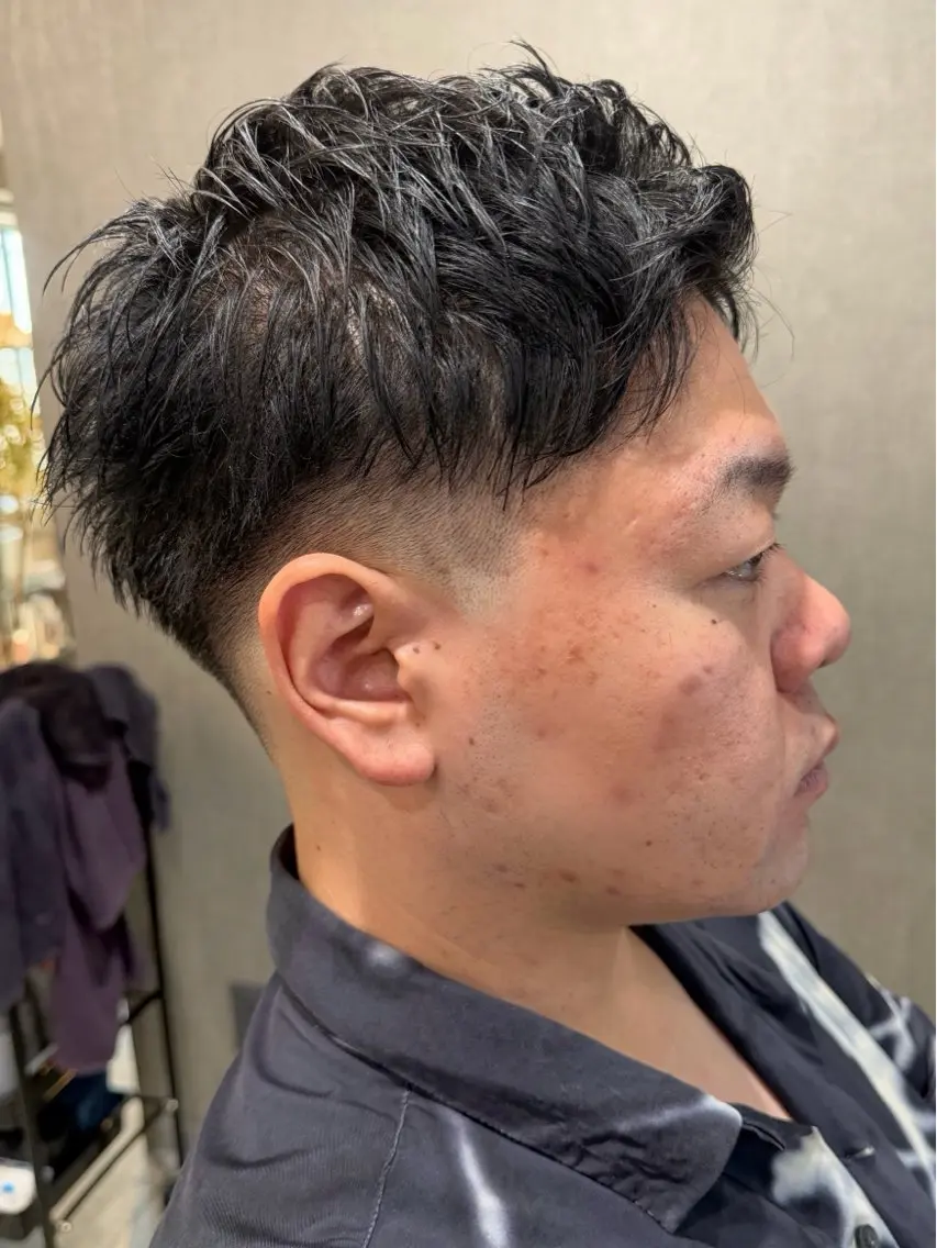 メンズ アップバング フェードカット メンズショート スパイキーショート 刈り上げ Li'a【リア】 ANNAのヘアスタイル
