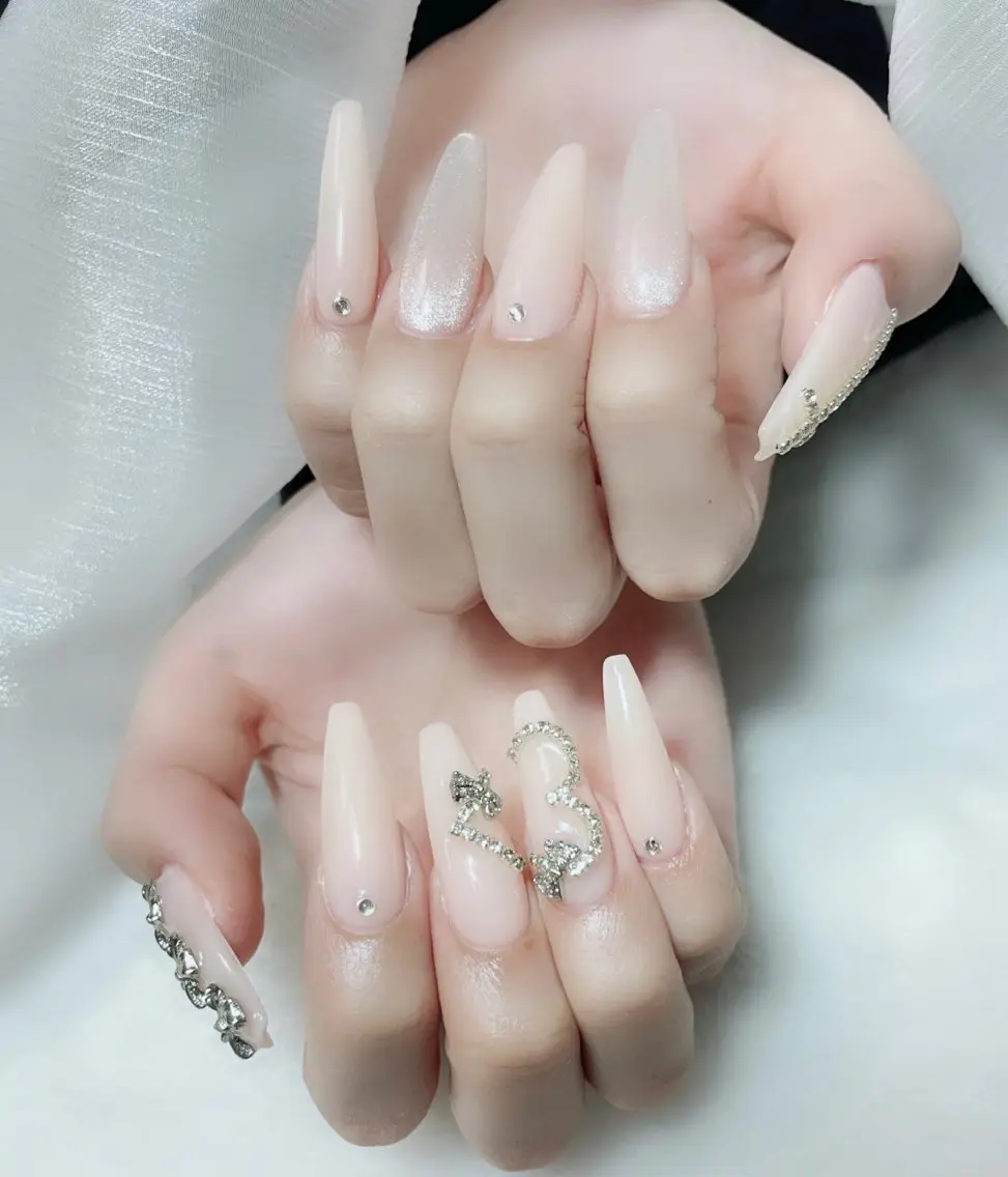 ネイル 長さ出し 持ち込み Amina nail salonのネイルデザイン
