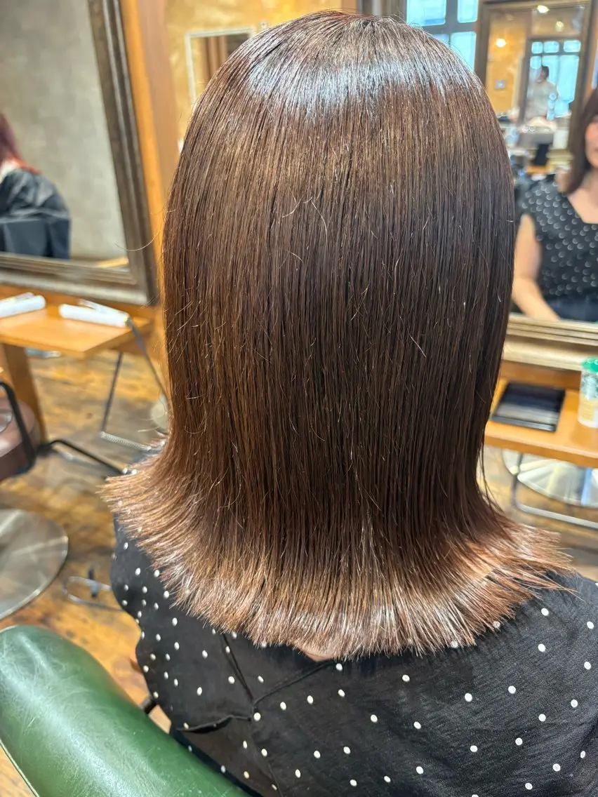 ミディアム 髪質改善 カット 縮毛矯正 トリートメント 荒木 真希のヘアスタイル