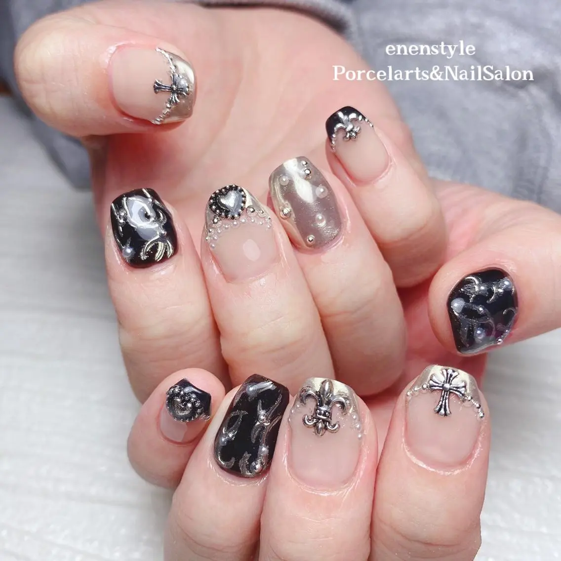 ミディアム ネイル 🐾enen style 🐾のネイルデザイン