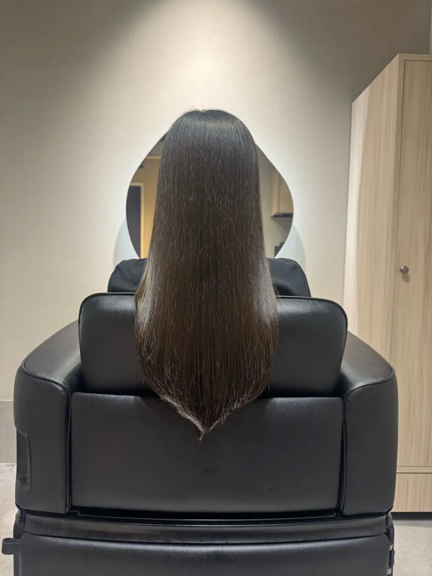 ロング カット トリートメント NAVY 橋本心 縮毛矯正のヘアスタイル