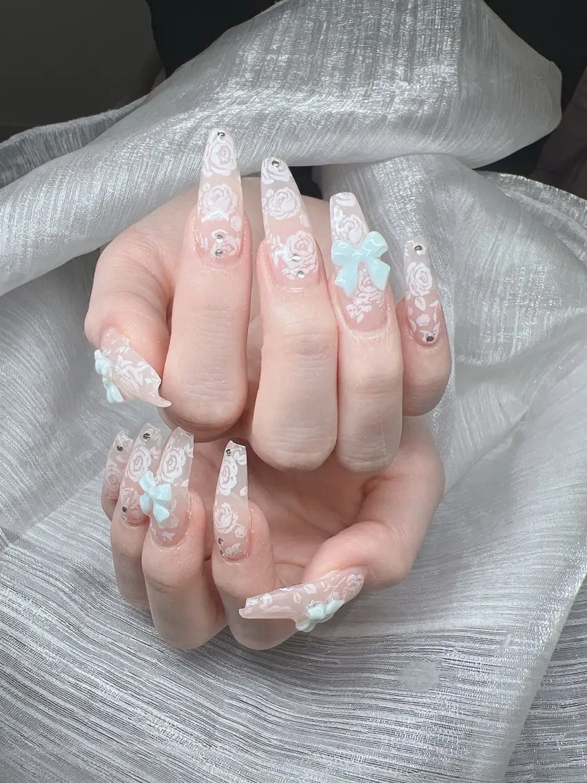 ネイル 長さ出し グラデーション 卒業式 キラキラネイル マグネットネイル Lee Nails チップ長さだし専門店のネイルデザイン