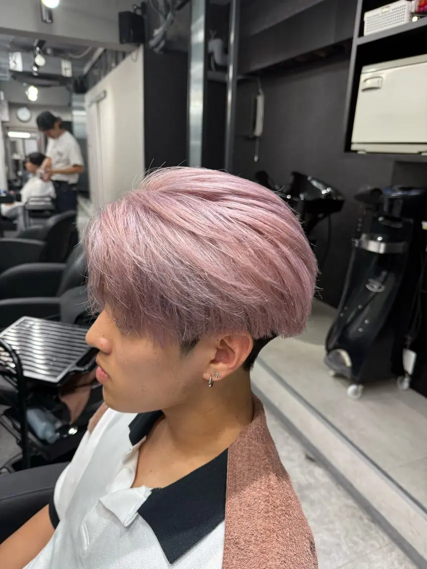 カラー メンズ ピンクカラー シルバー メンズ特化🔥池袋 藤田孝太郎のヘアスタイル