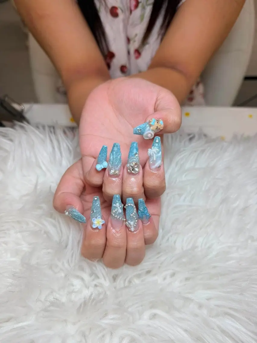 ネイル ハンドネイル ハンドケア Anh Nail 歌舞伎町のネイルデザイン
