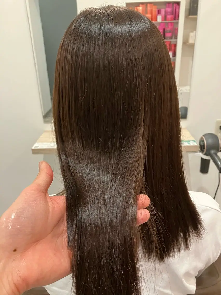 ミディアム カラー パーマ 髪質改善 縮毛矯正 ブリーチ&ストレート 長谷川勇人のヘアスタイル