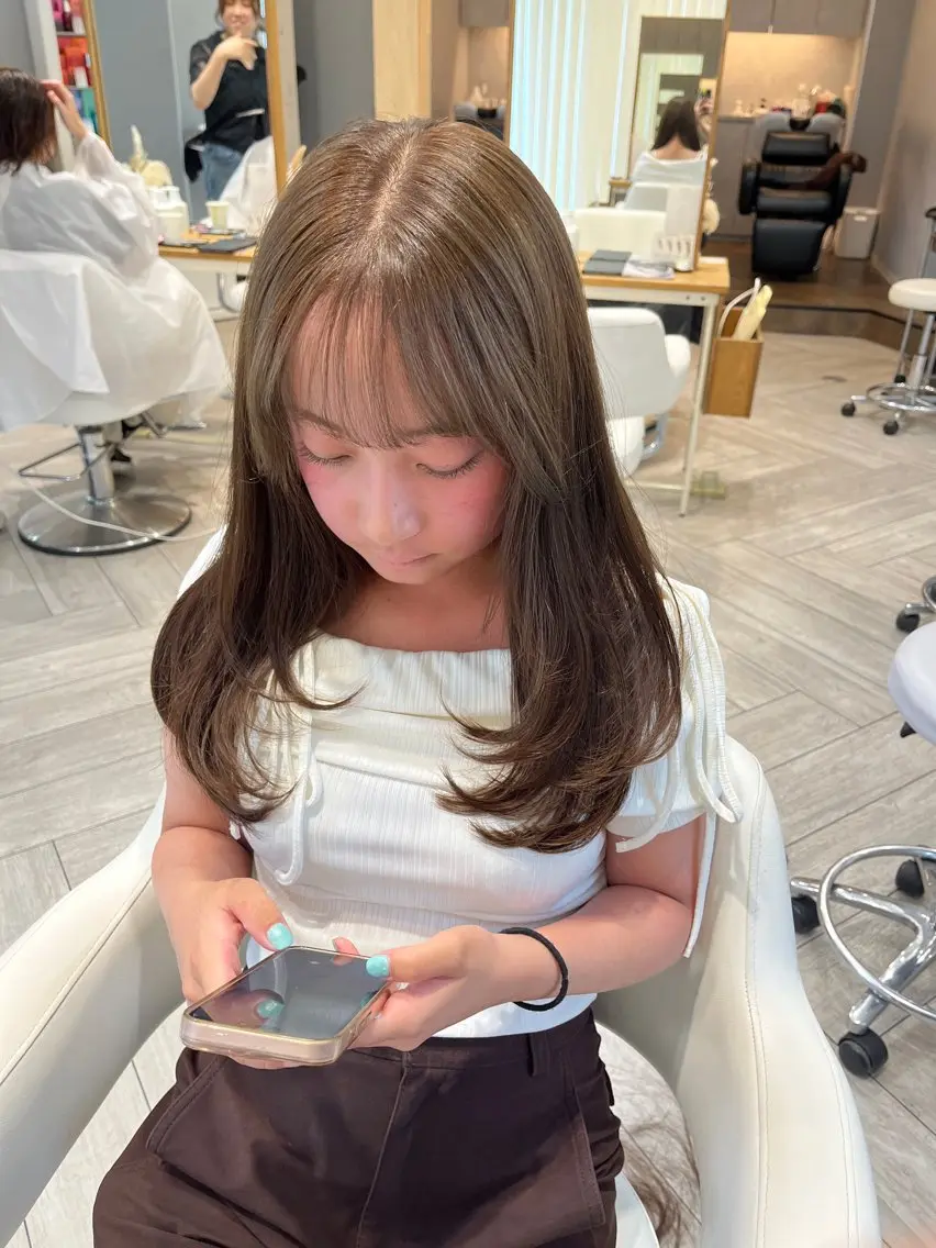 ロング レイヤーカット カット ヘアカラー トリートメント AVANCE. chisatoのヘアスタイル