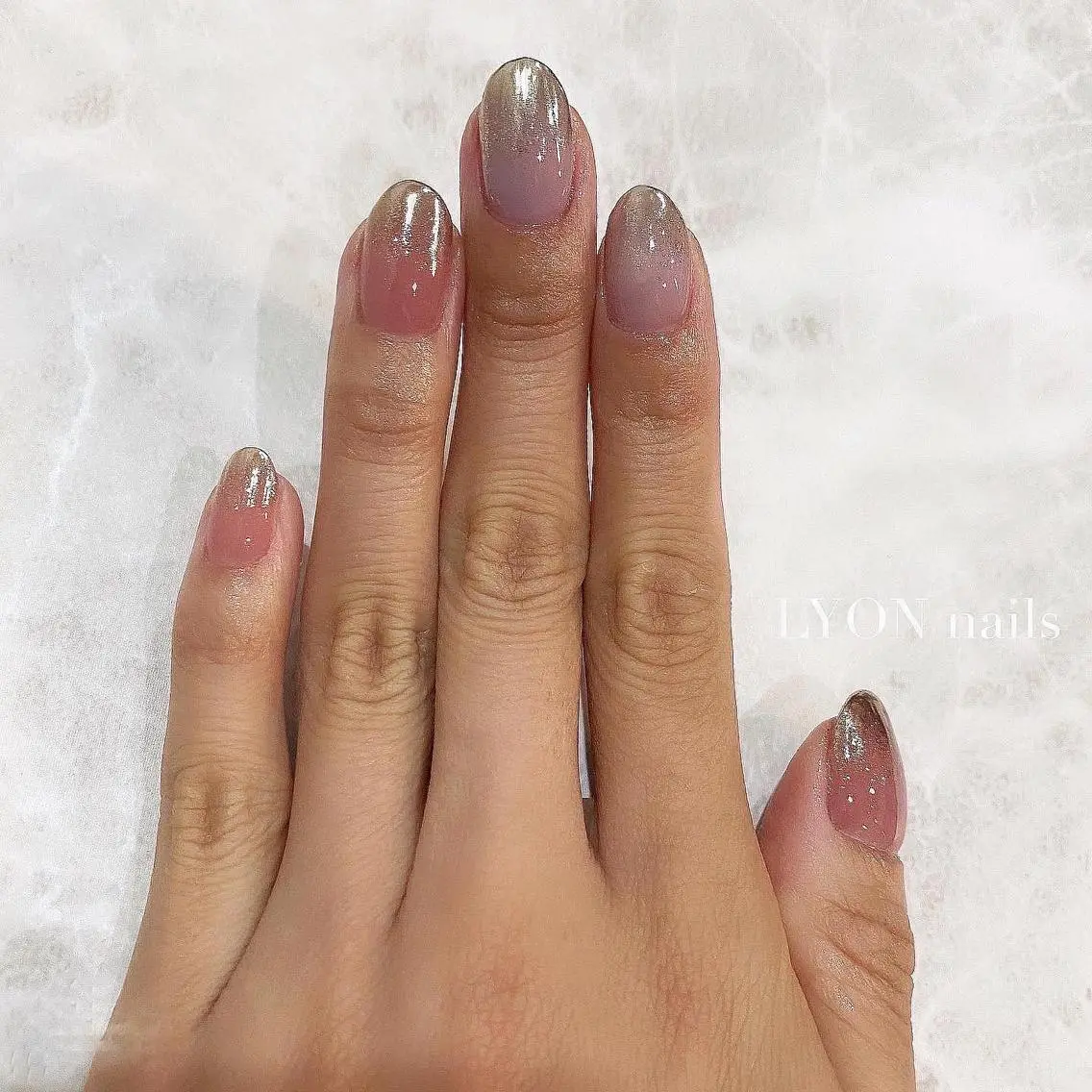 ネイル グラデーション ミラーネイル シンプルネイル Bethlee nailsのネイルデザイン