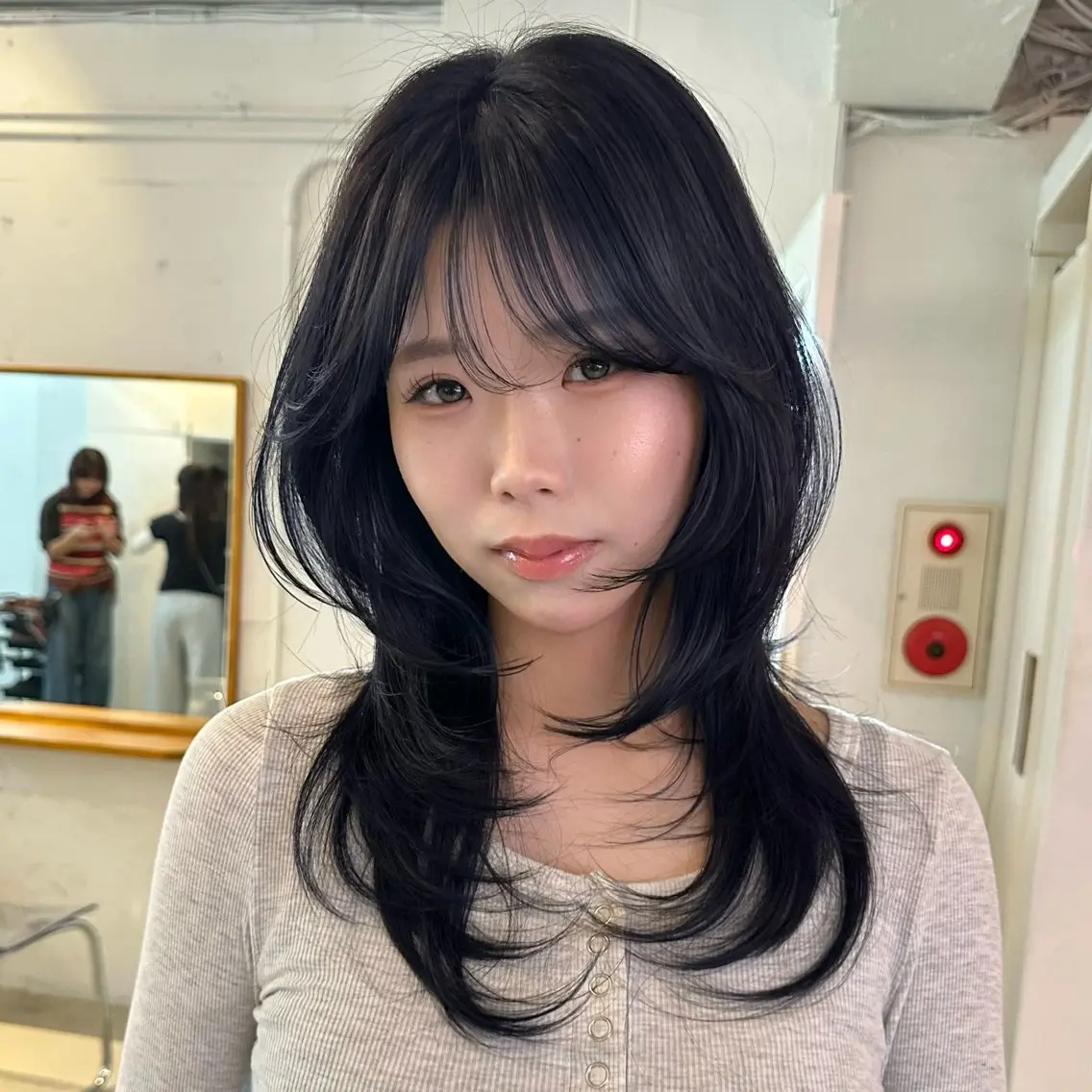 セミロング カット ヘアカラー トリートメント 🌹ハッシュカット、 レイヤー韓国ヘア🌹のヘアスタイル