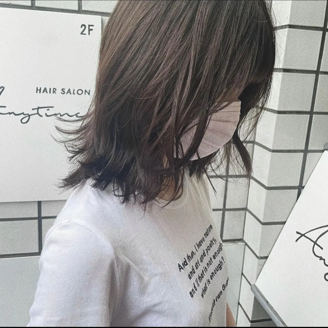 ミディアム カラー ベージュカラー ブリーチ 透明感カラー ブリーチなしカラー レイヤーカット カット ヘアカラー トリートメント はるか 💐 お悩み改善美容師のヘアスタイル