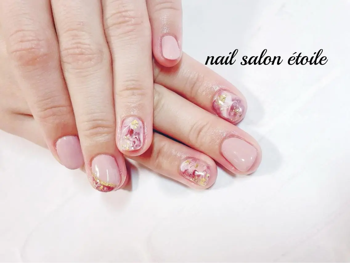 ネイル アートネイル ジェルネイル ゴールド 大理石ネイル(マーブル) ニュアンスネイル ハンドネイル nail salon étoileのネイルデザイン