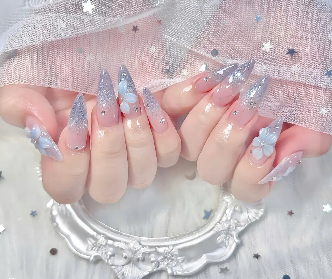 ネイル チークネイル ドット 長さ出し フットネイル フレンチネイル ハンドネイル Hana Nail Salonのネイルデザイン