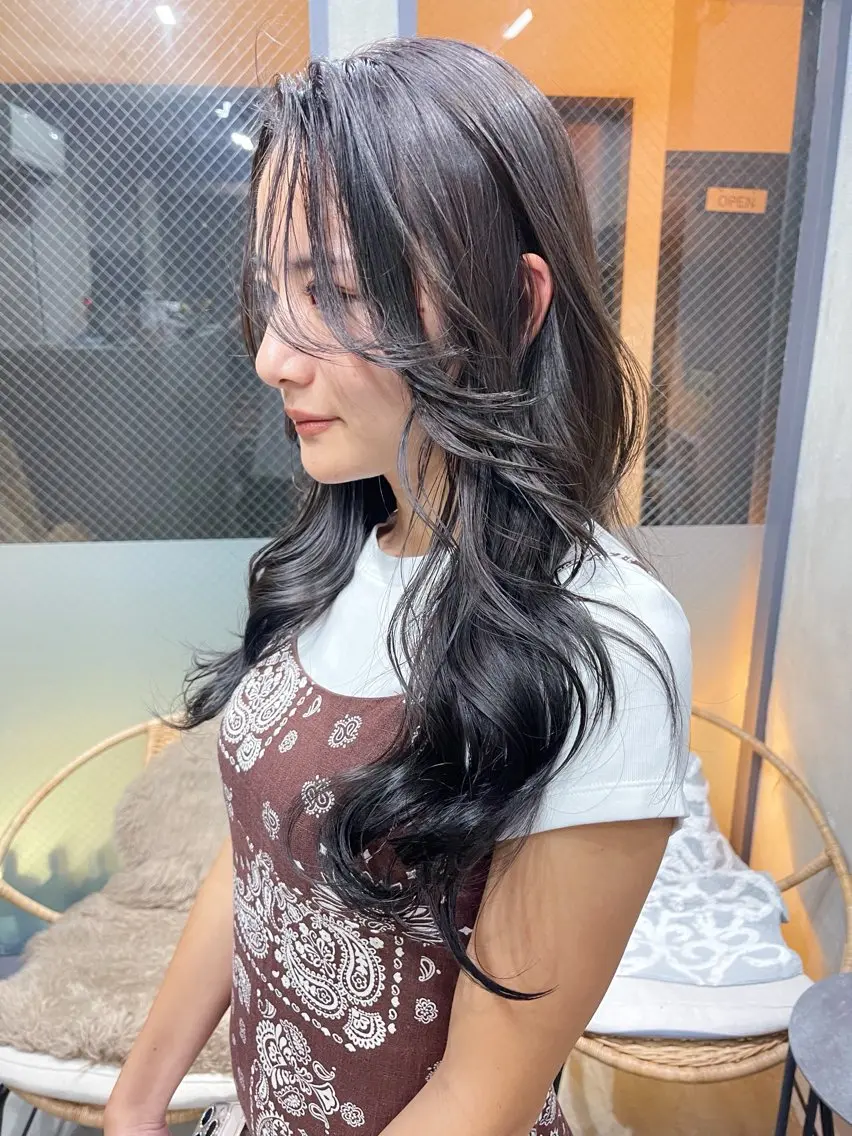ロング カラー レイヤーカット カット ヘアカラー トリートメント AiM 大名　似合わせカットのヘアスタイル