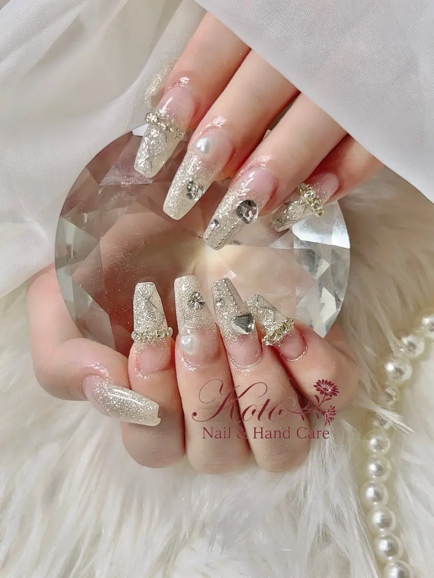 ネイル 長さ出し ジェルネイル グラデーション ラメ(グリッター) ラメグラデーション ハンドネイル Nail Salon KOTOのネイルデザイン