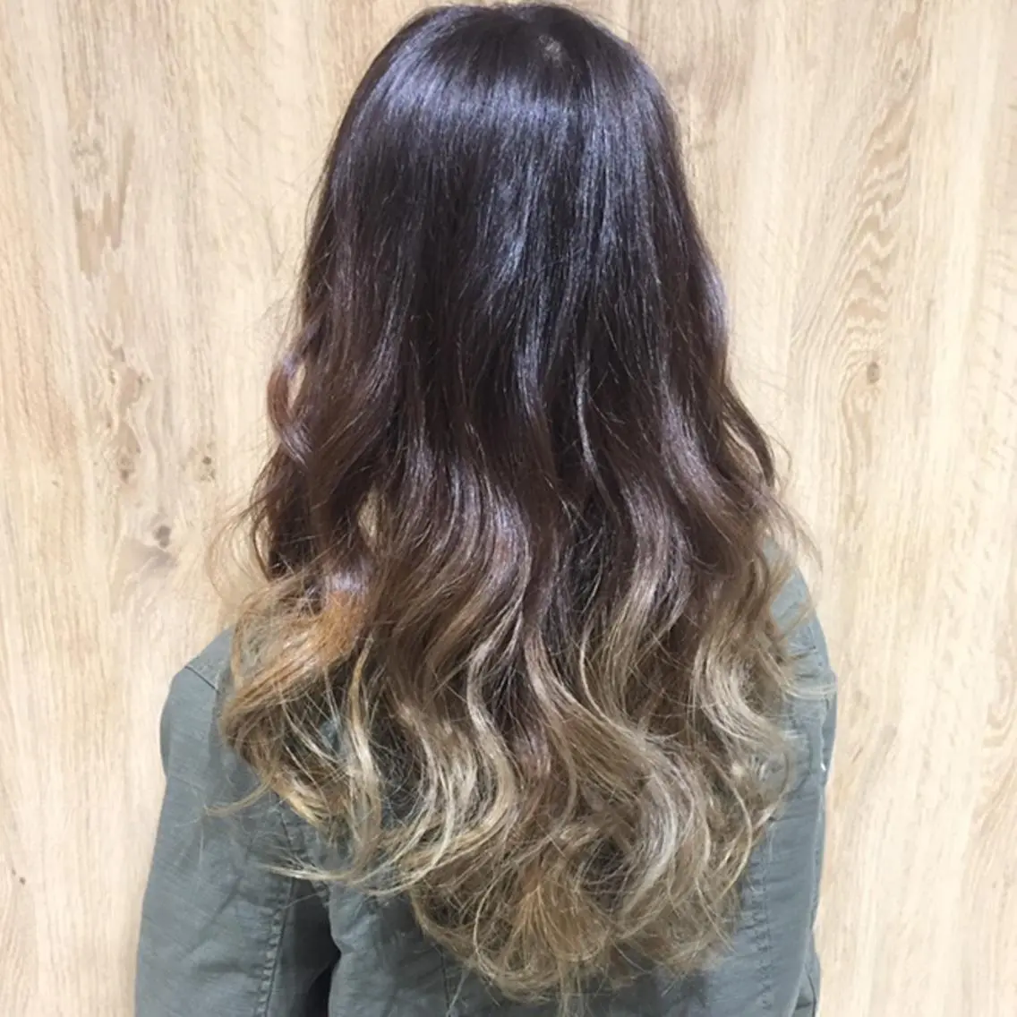 カラー グラデーションカラー 中林 由佳のヘアスタイル