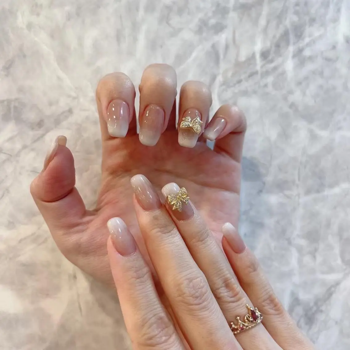 ネイル ハンドネイル MoonNail ユリ🌸のネイルデザイン