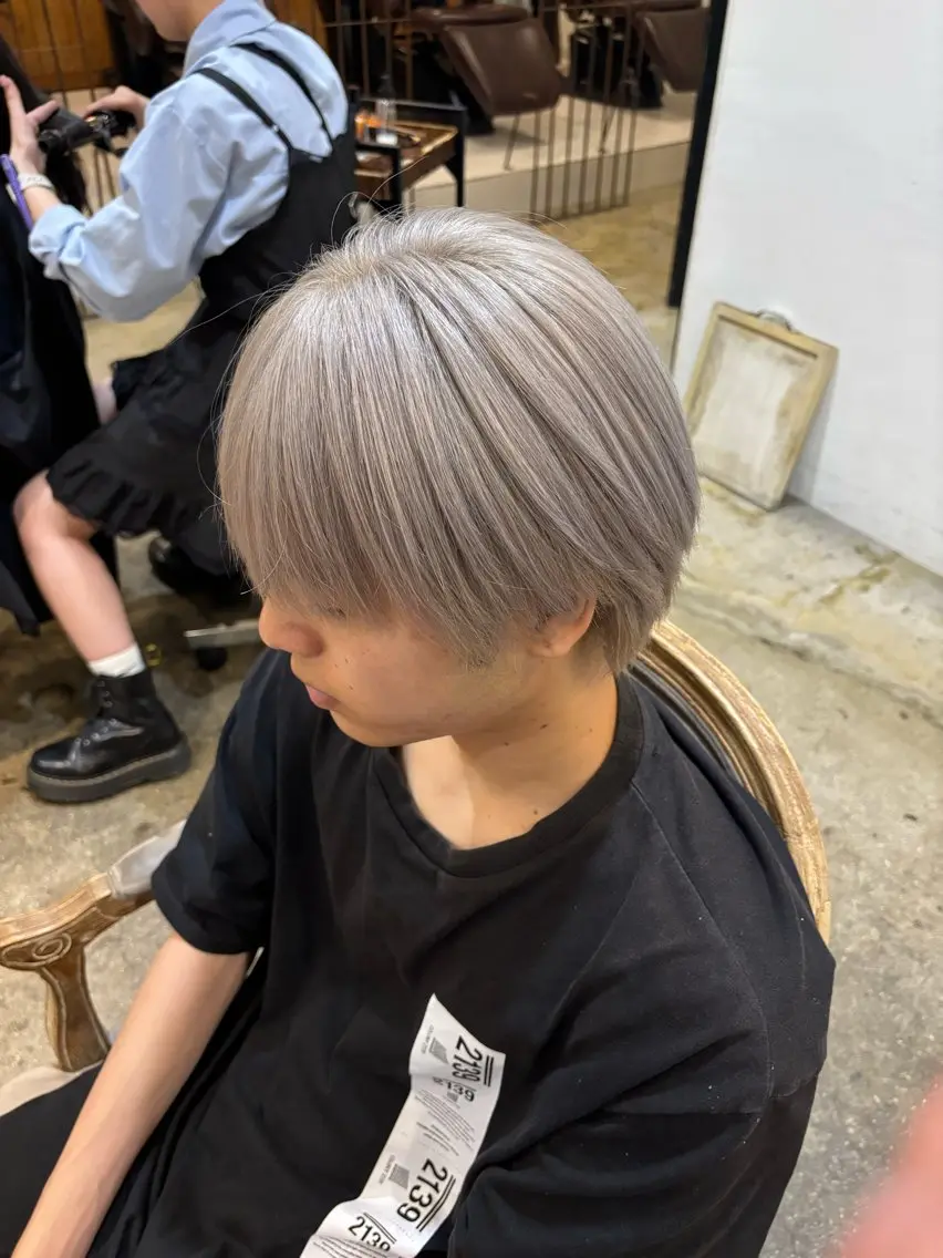 カラー メンズ バレイヤージュ特化 三宅陸斗のヘアスタイル