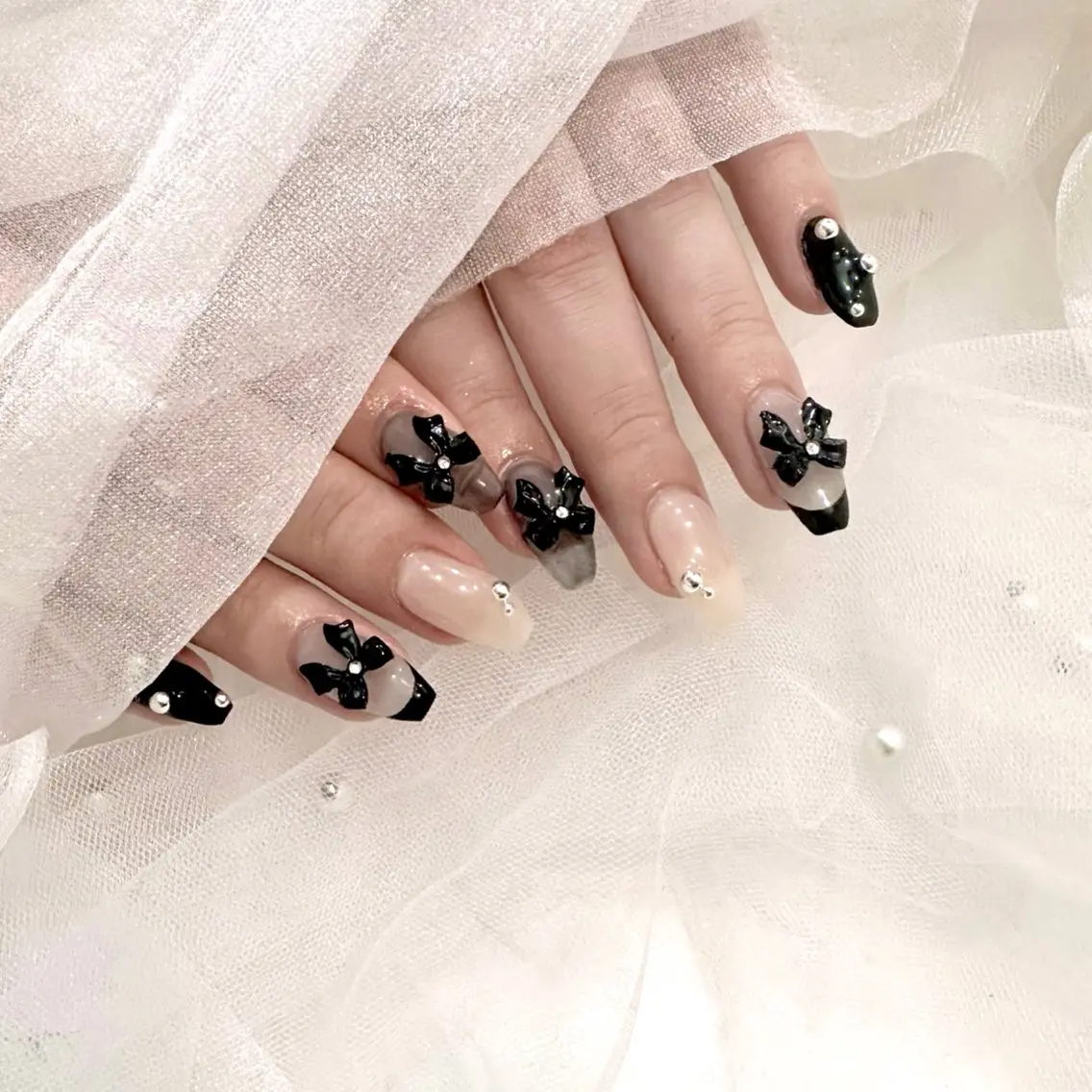 ネイル ハンドネイル ハンドケア sara : salon ELVIのネイルデザイン