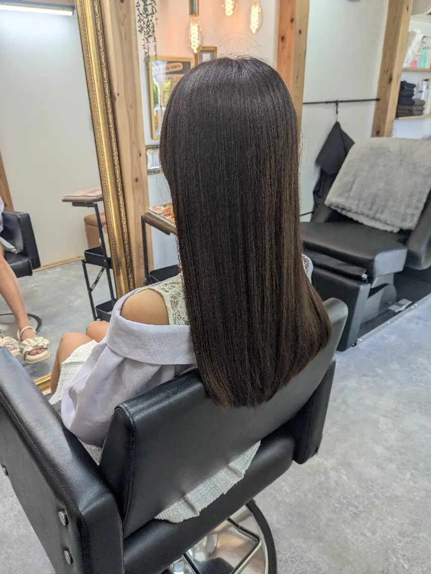 プレミアム縮毛矯正【カット+縮毛矯正+内部補修艶サラトリートメント】の写真