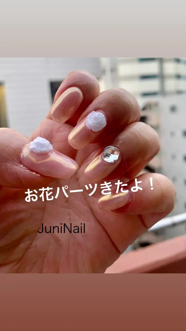 ネイル オーロラネイル クリアネイル 成人式 フラッシュネイル 氷ネイル・うるうるネイル ハンドネイル JuniNail 주니네일🇰🇷suのネイルデザイン