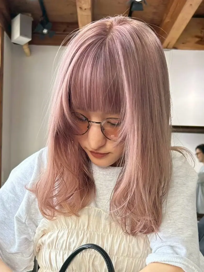 セミロング LUCK rizunaのヘアスタイル
