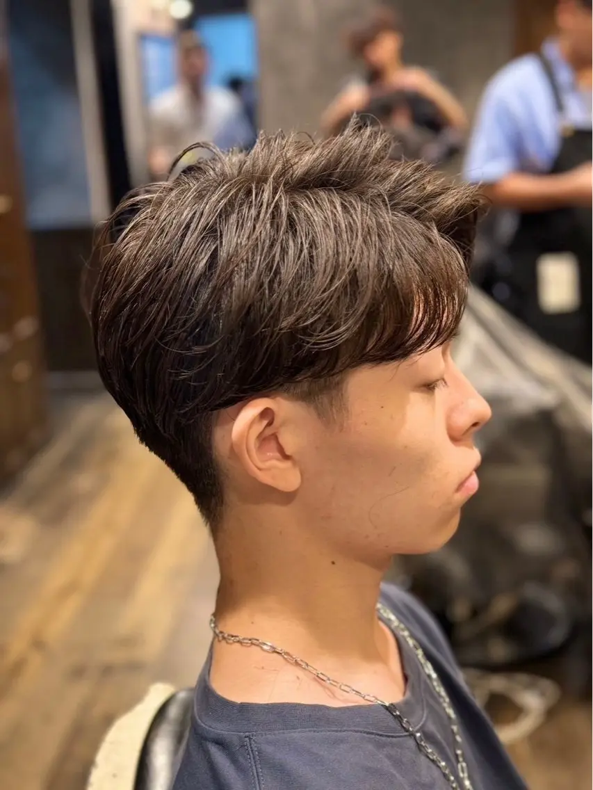 ミディアム 安田 遥のヘアスタイル
