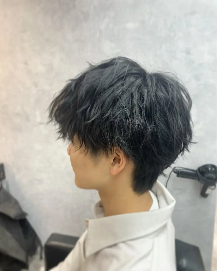ミディアム パーマ メンズ メンズウルフカット ウルフカット センターパート/ メンズ特化/植田 柊のヘアスタイル