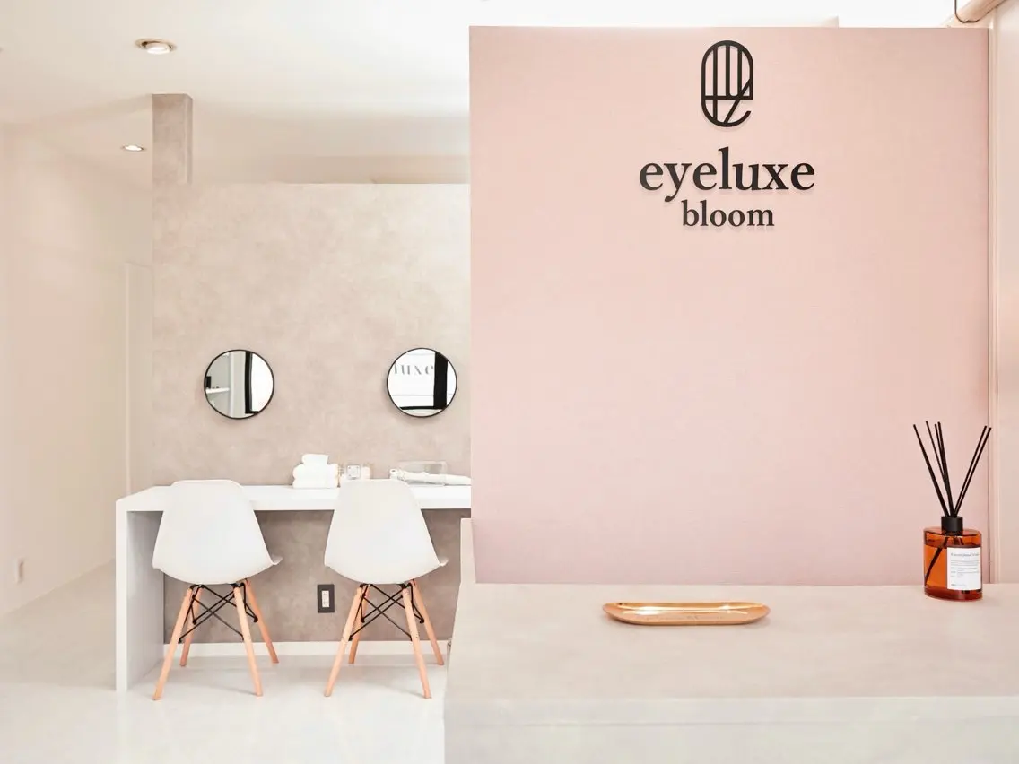 eyeluxe bloom KANGのマツエク・マツパデザイン