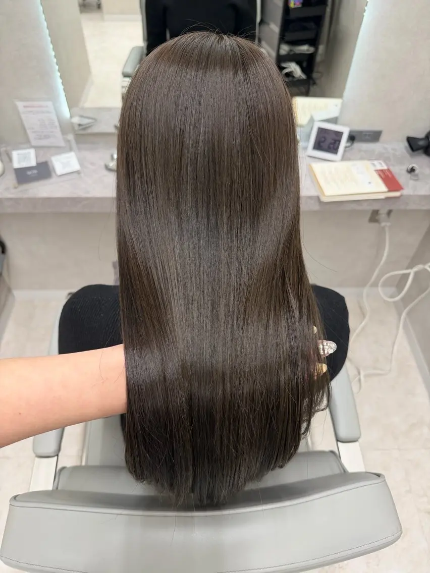 ロング カラー グレージュ オリーブグレージュ オリーブグレー カット ヘアカラー トリートメント ヘッドスパ 🇰🇷韓国スタイル レイヤー/ayanaのヘアスタイル