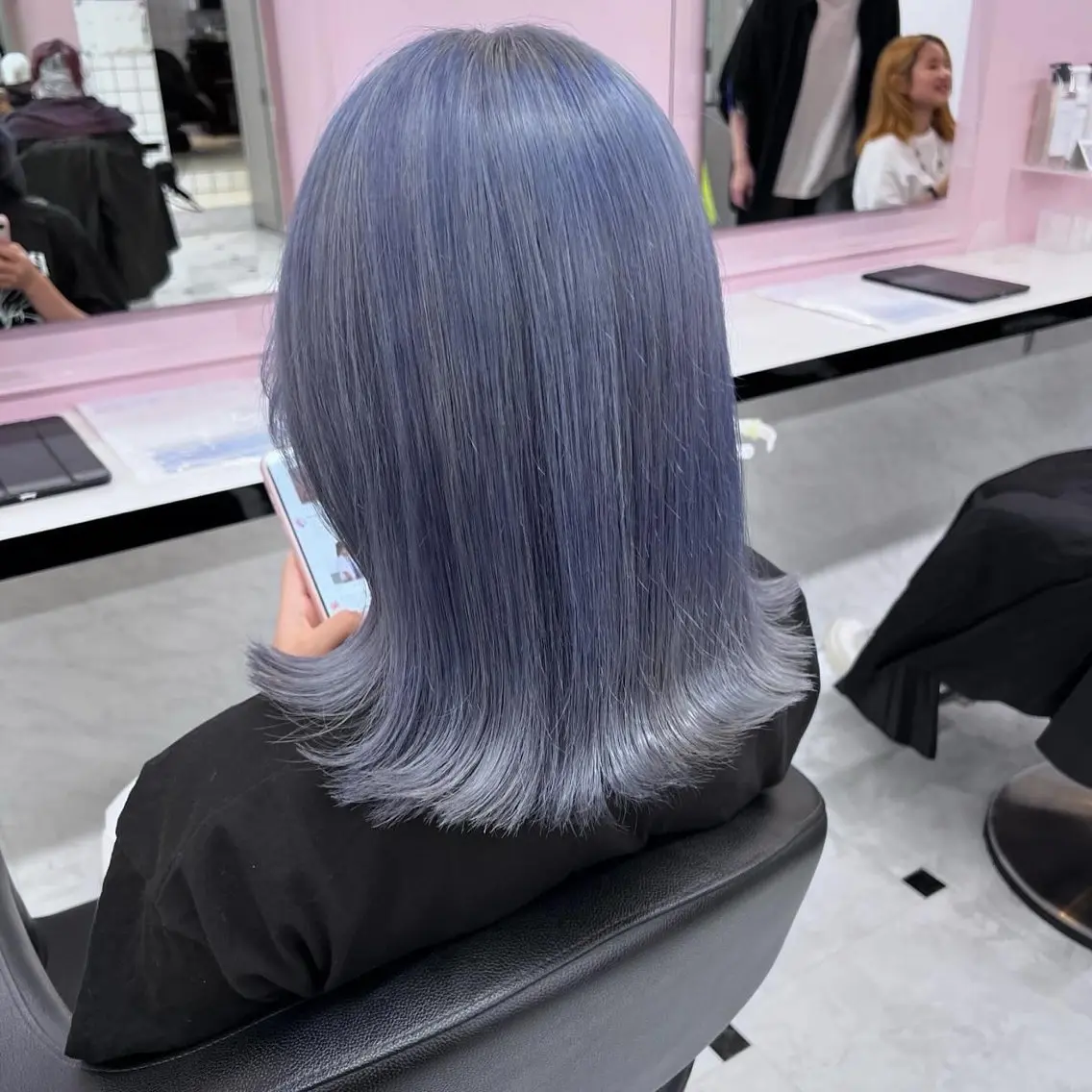 ロング カラー ヘアアレンジ ブルーカラー 🥀レイヤー×ハイト ーントレンドヘア🥀のヘアスタイル
