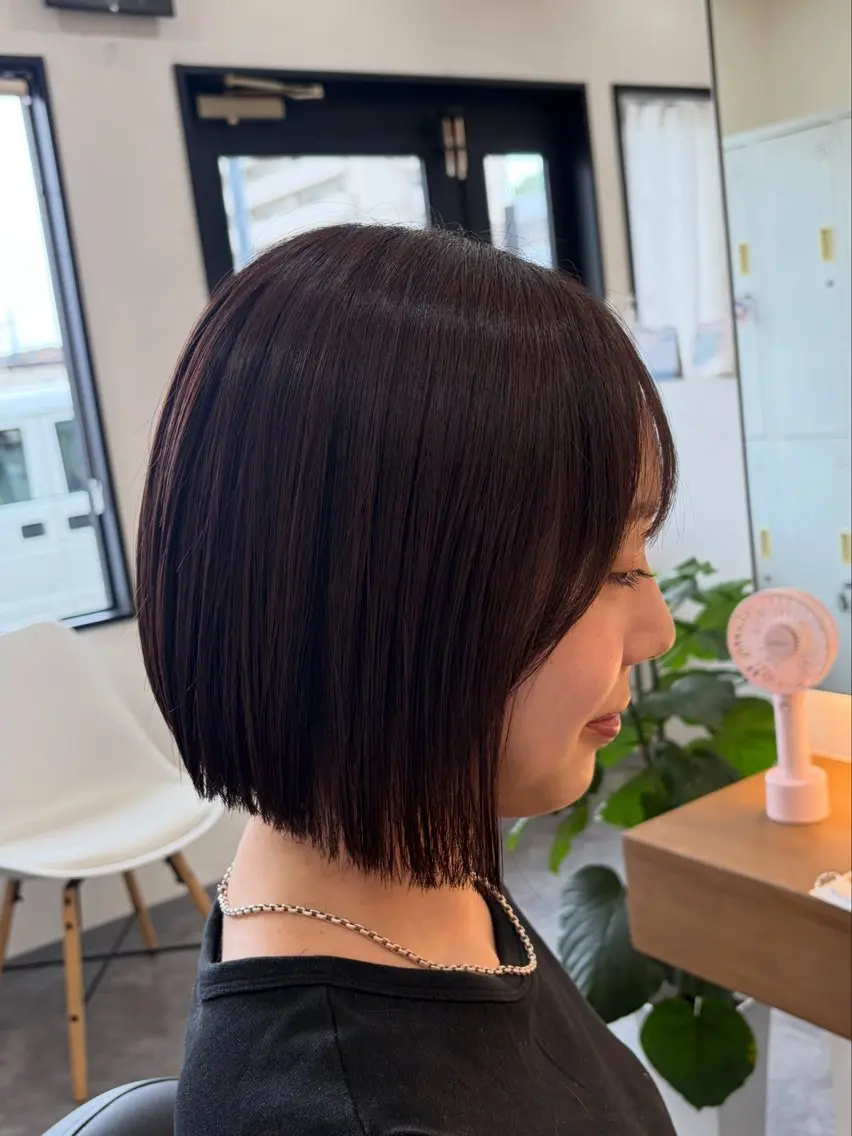 ミディアム ショートボブ ミディアムパーマ 韓国風カラー ボブ ハイライト カット ヘアカラー トリートメント 神田 姫奈|郡山 |レイヤーカットのヘアスタイル