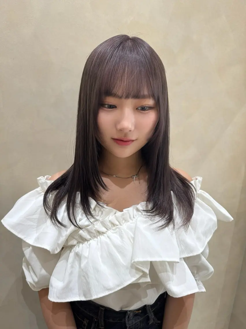 ミディアム 顔周りカット 韓国風ヘア レイヤーカット シースルーバング 小顔カット 酸性ストレート 青木優磨のヘアスタイル