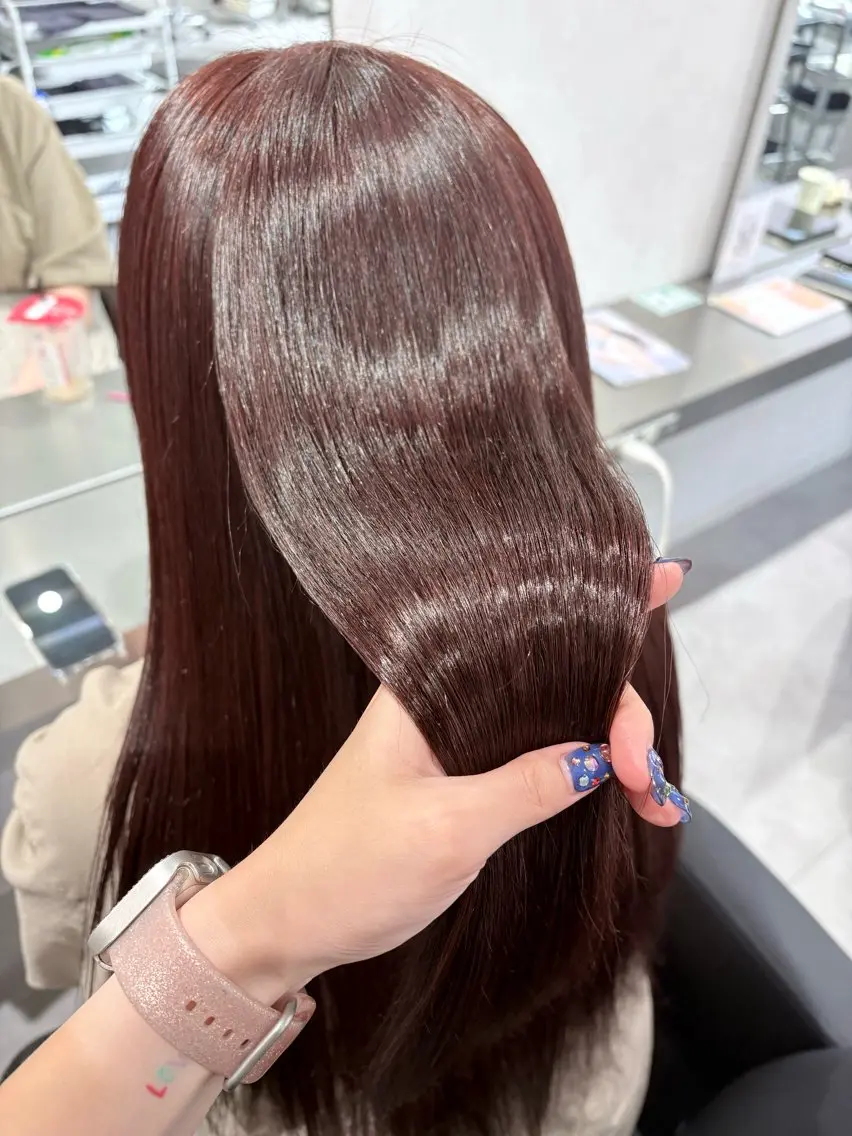 ロング カラー ヘアアレンジ ボルドーカラー 透明感カラー レッドカラー ヘアカラー トリートメント 透明感ｶﾗｰ/顔周り ｶｯﾄ🌸ｻｸﾗ🌸のヘアスタイル