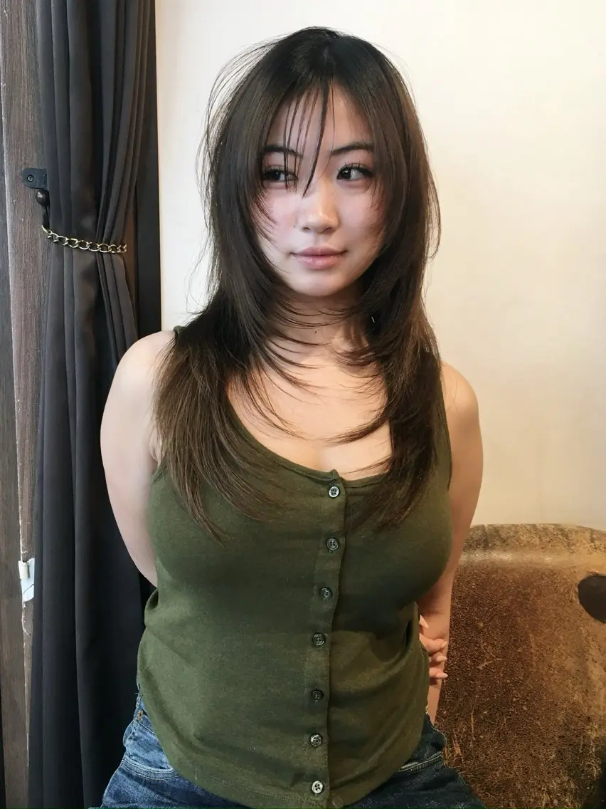 ロング ロングレイヤー 顔周りカット レイヤーカット ロング カット 奈良 伶華のヘアスタイル