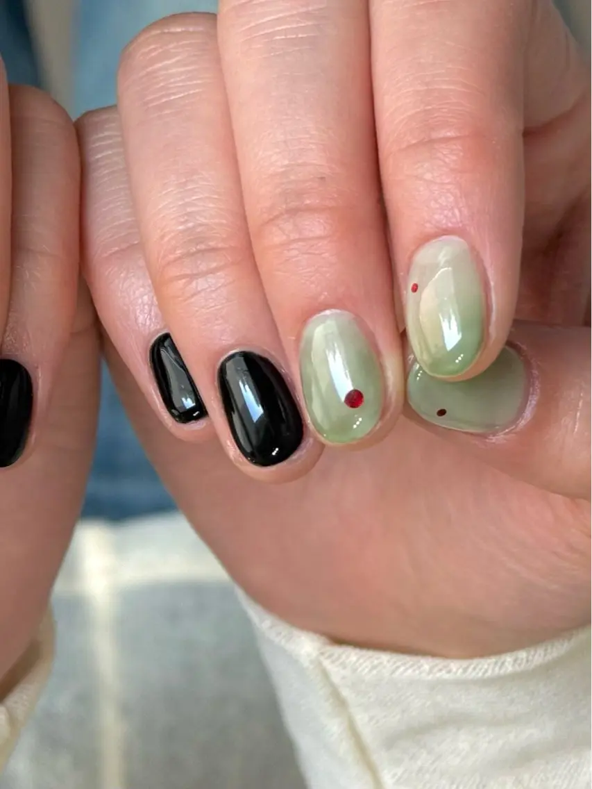 ネイル シンプルネイル FRGL nailstudioのネイルデザイン